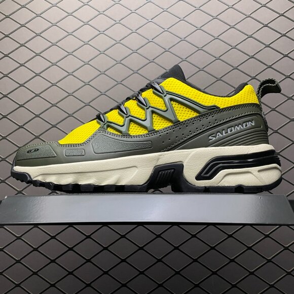 Salomon ACS + OG Sneakers in Buttercup Olive Night